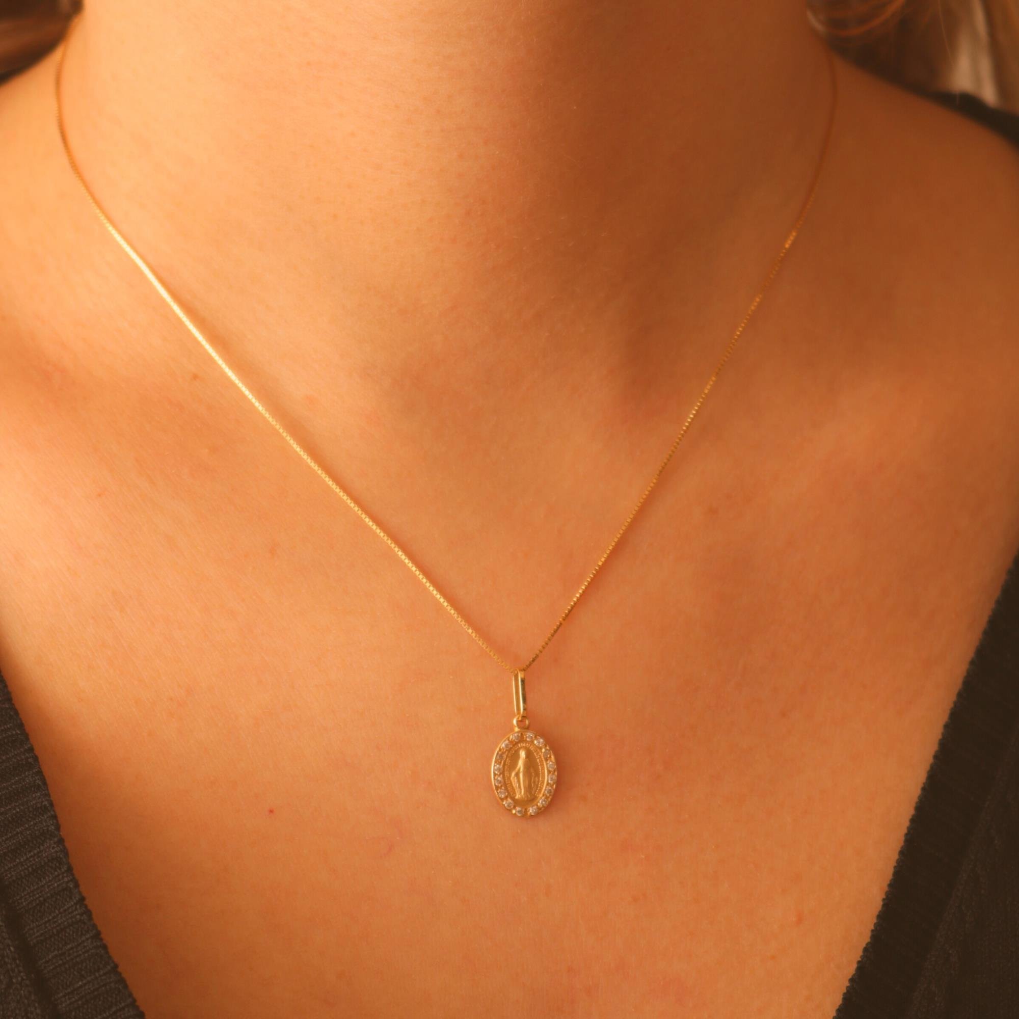 PINGENTE MILAGROSA OVAL COM DIAMANTES - OA