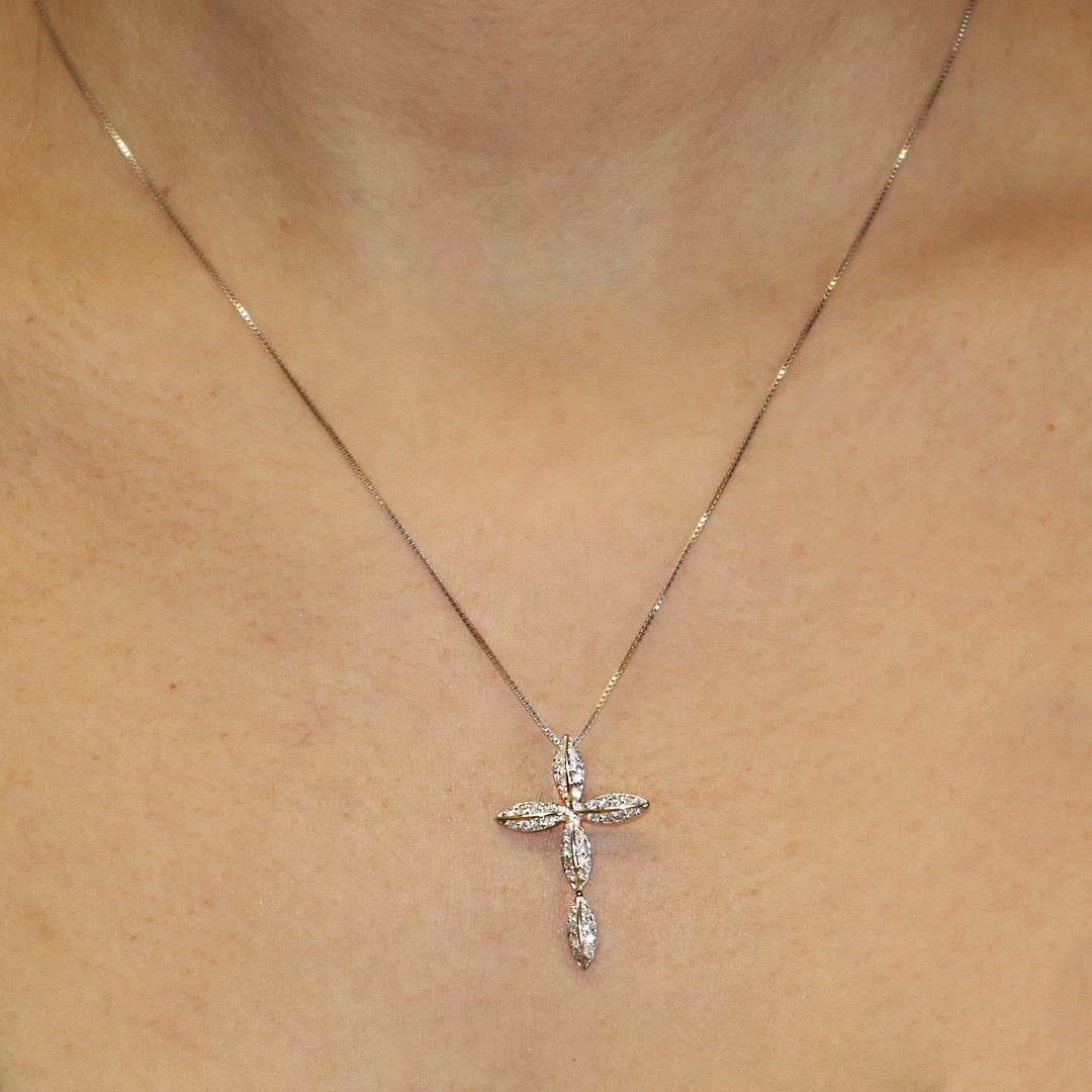 PINGENTE CRUZ GOMOS DE DIAMANTES - OB