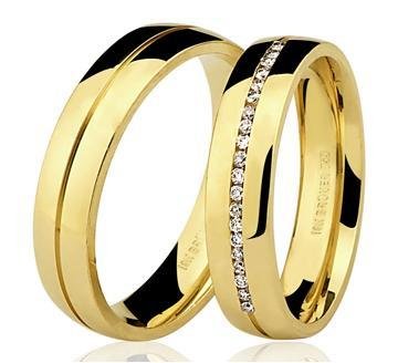 ALIANÇA ARREDONDADA FRISO CENTRAL - 16PTS DIAMANTES - OA