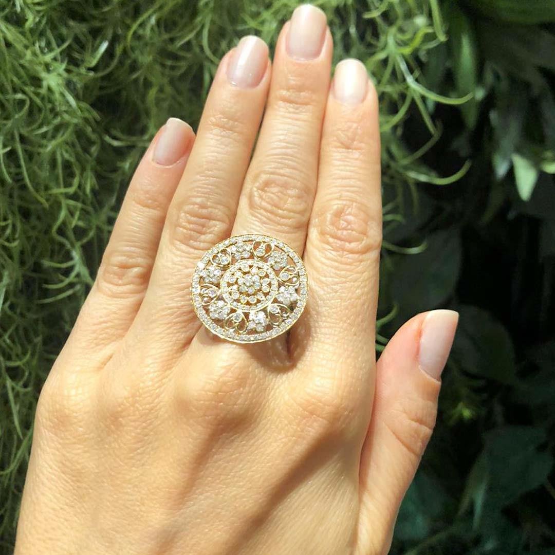 ANEL REDONDO VAZADO DET CORAÇÕES E FLORES OA E OB