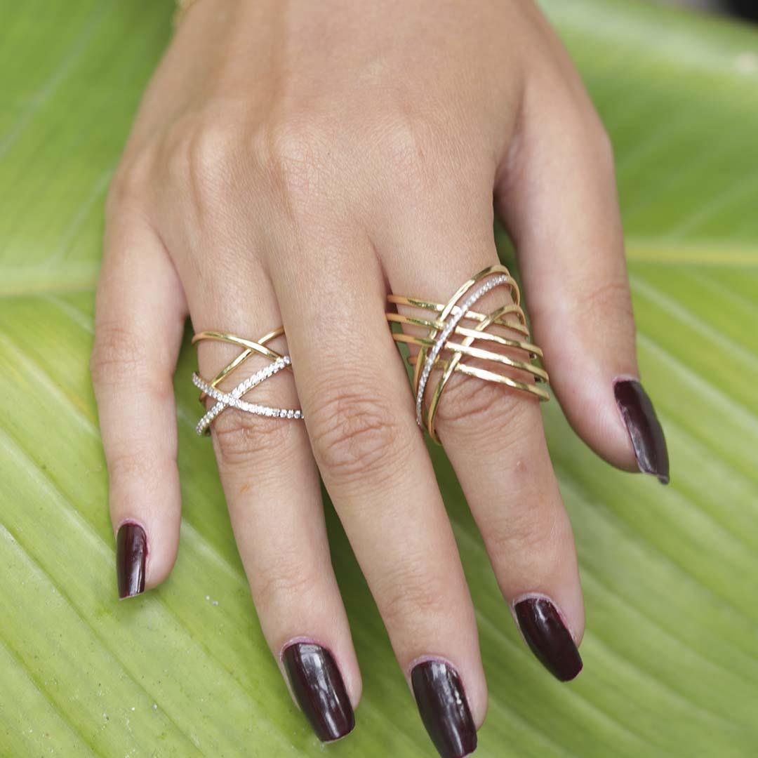 ANEL CRUZADO COM DIAMANTES - OA