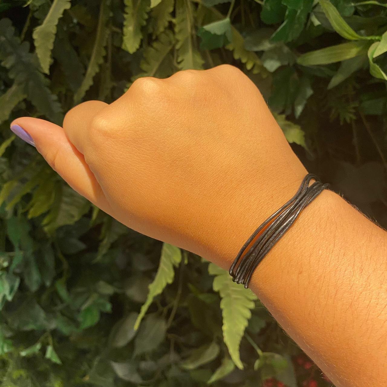 CORDÃO COURO PRETO COM PONTEIRAS - 1,10 CMS - OA
