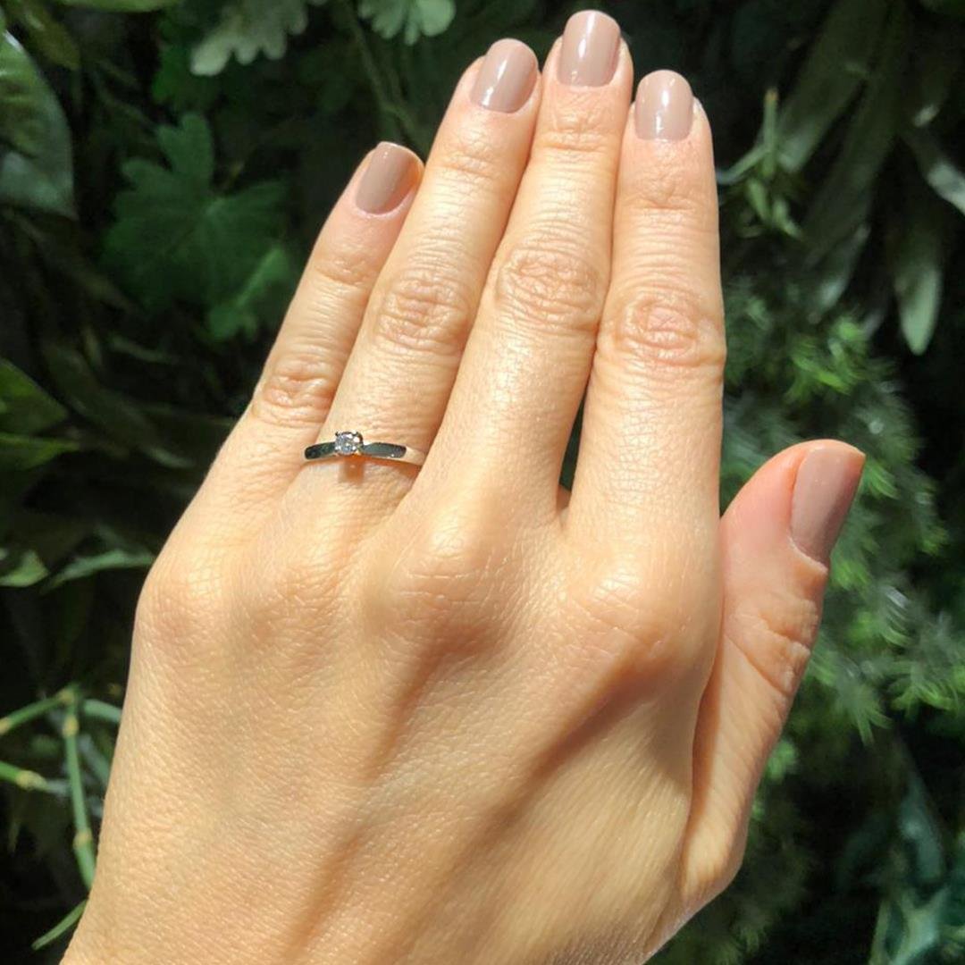 ANEL SOLITÁRIO PONTO DE LUZ - 10PT - OB