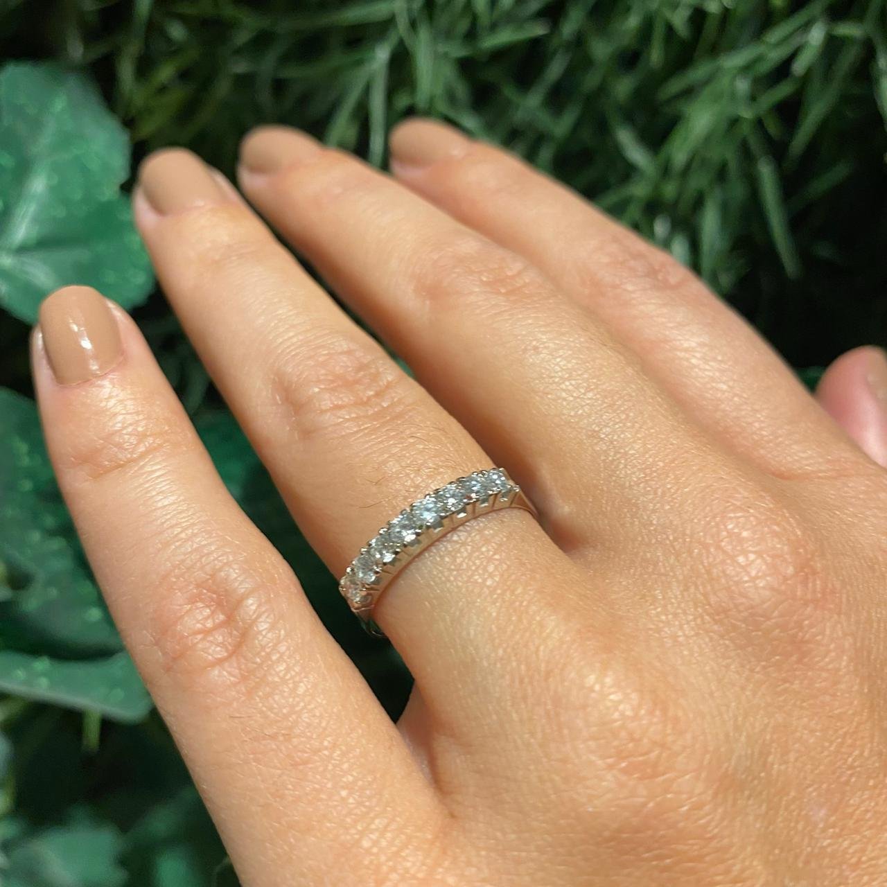 ANEL MEIA ALIANÇA -5PT CADA DIAMANTE - OB