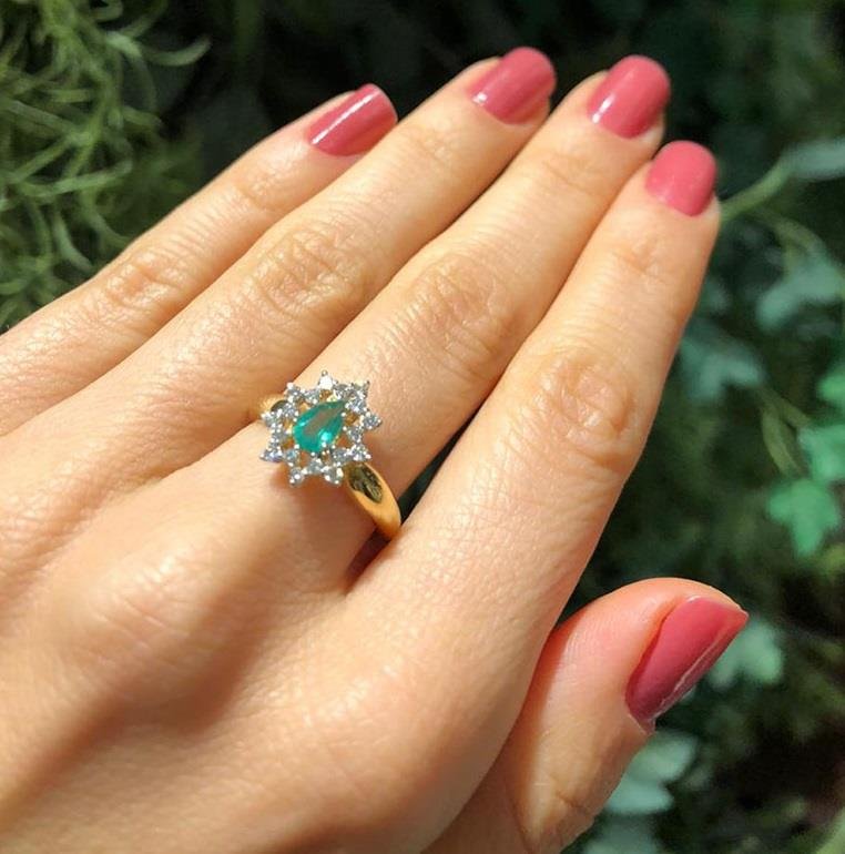 ANEL CORSEGA GOTA DE ESMERALDA E DIAMANTES