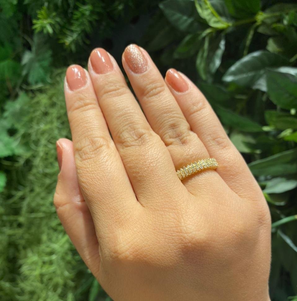 ANEL CLASSIQUE COM DIAMANTES - OA