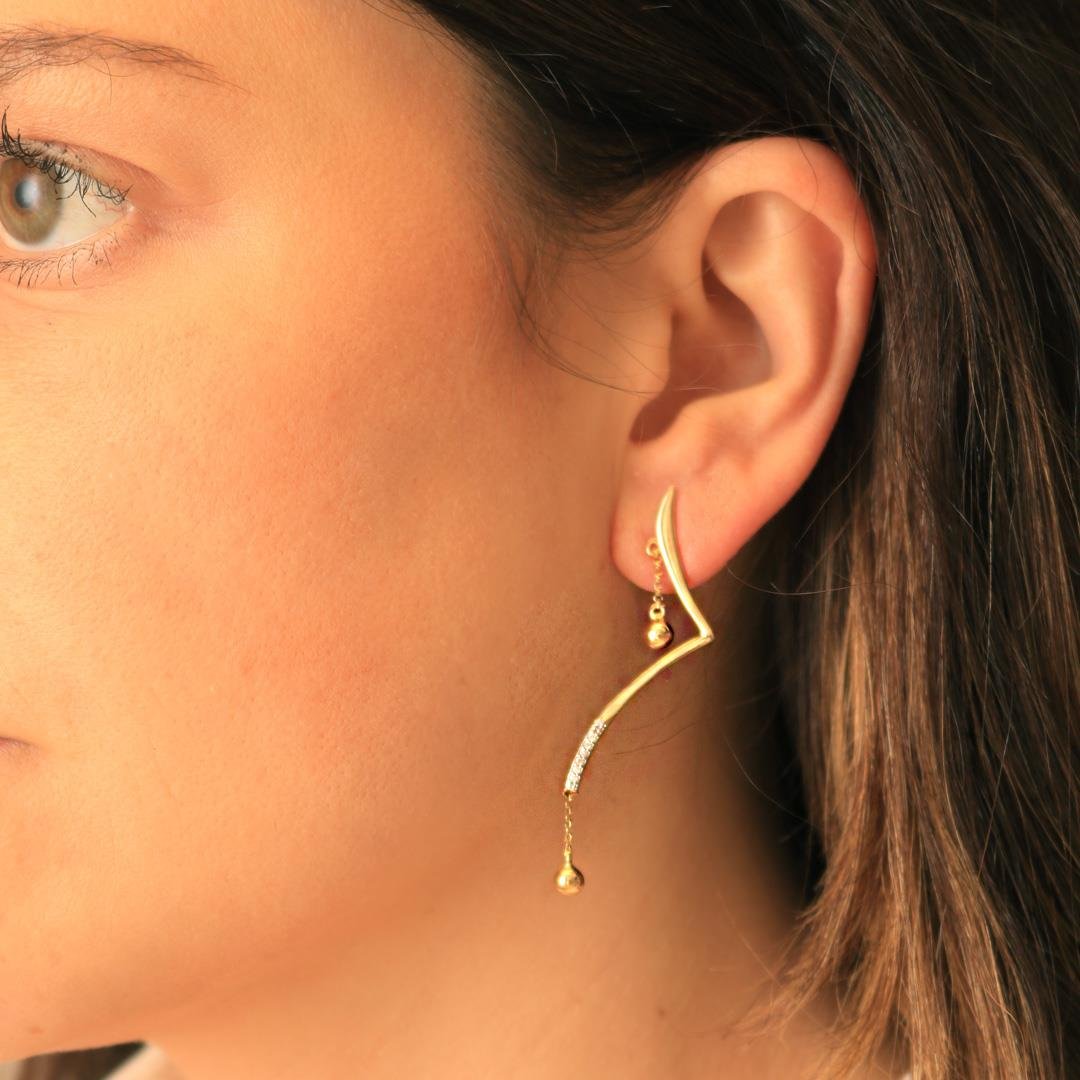 BRINCO LONGO CURVES COM DIAMANTES - OA