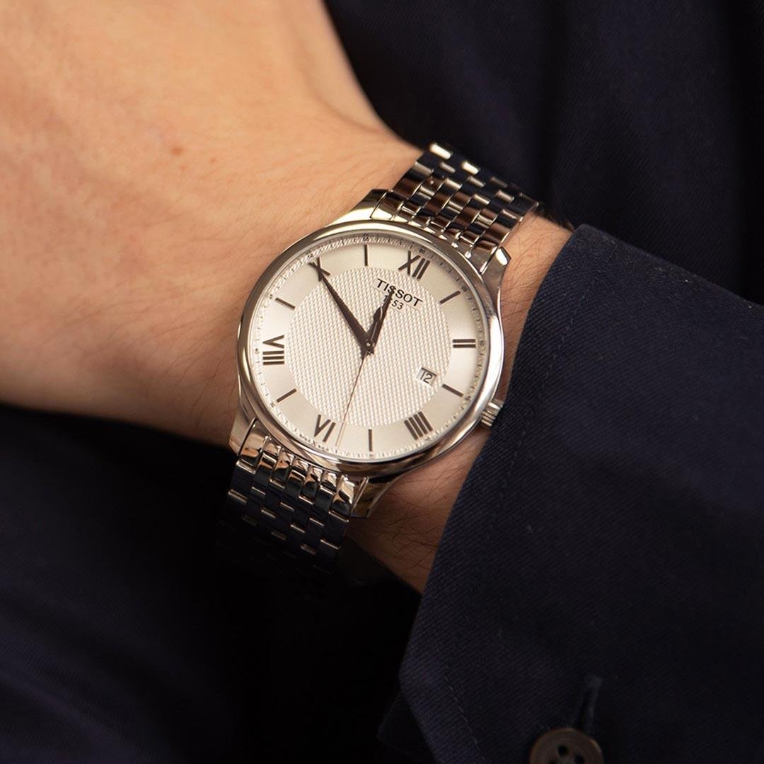 RELOGIO TISSOT TRADITION - GUILHOCHE - AÇO