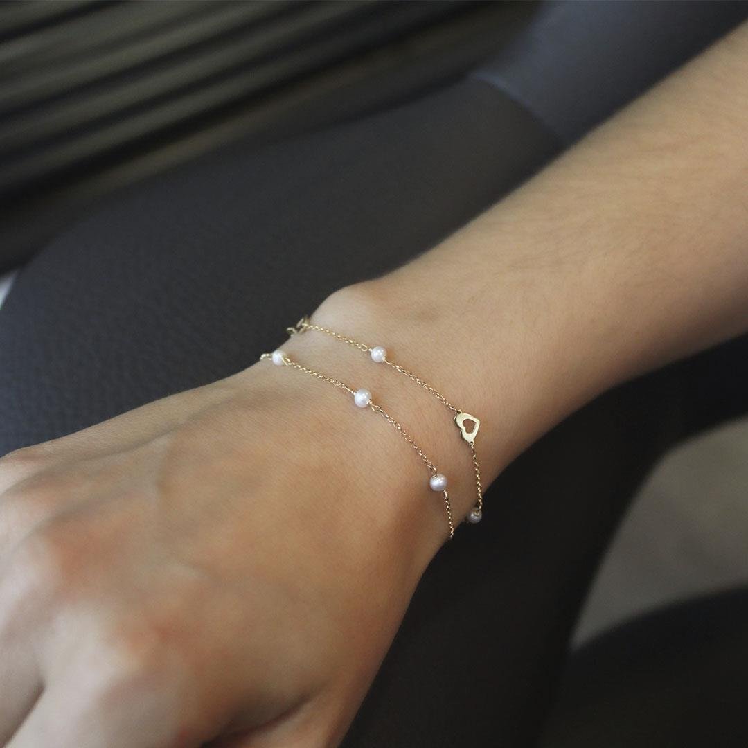 PULSEIRA INFANTIL - PÉROLAS E CORAÇÕES - OA