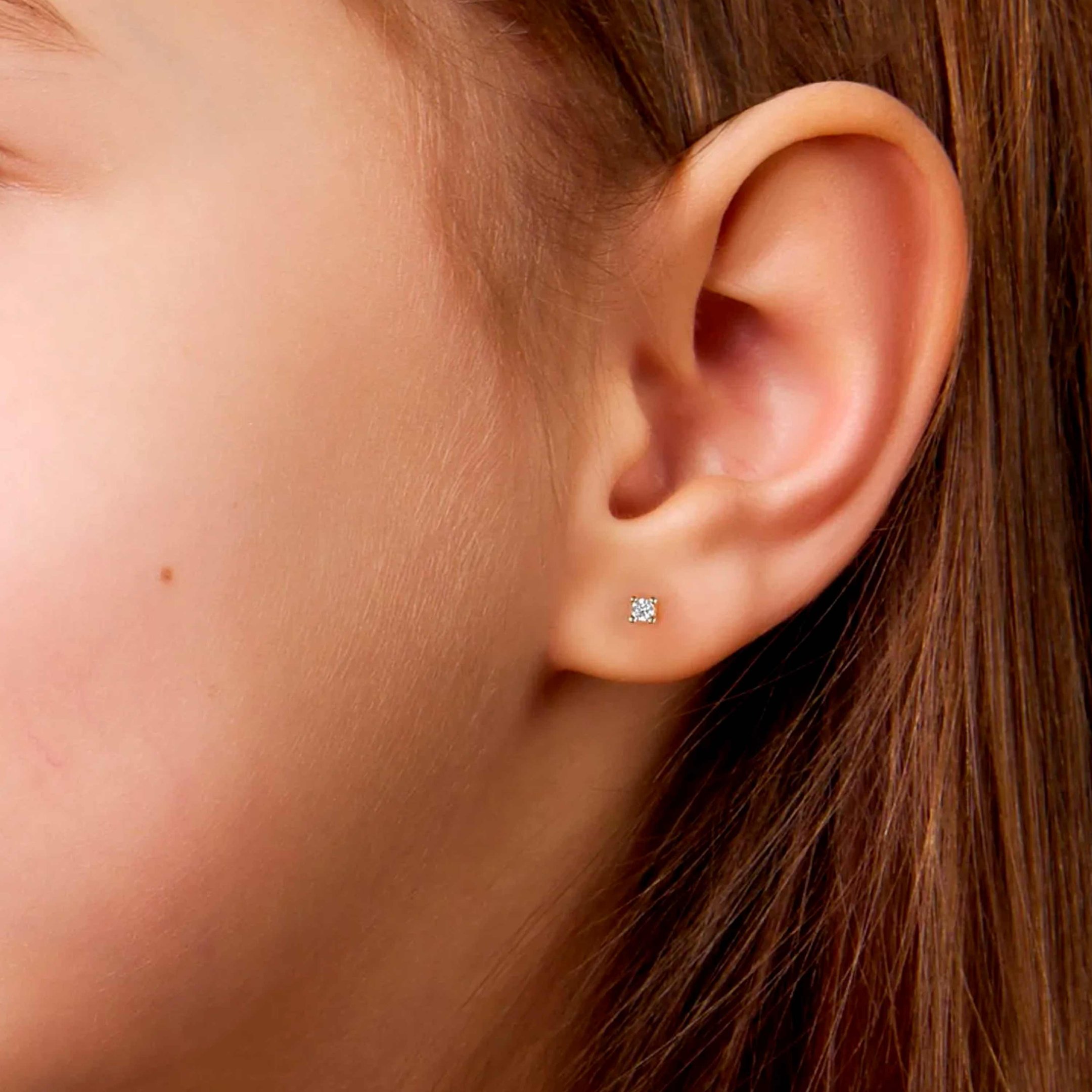 BRINCO BABY - DIAMANTE 6PTS - OA