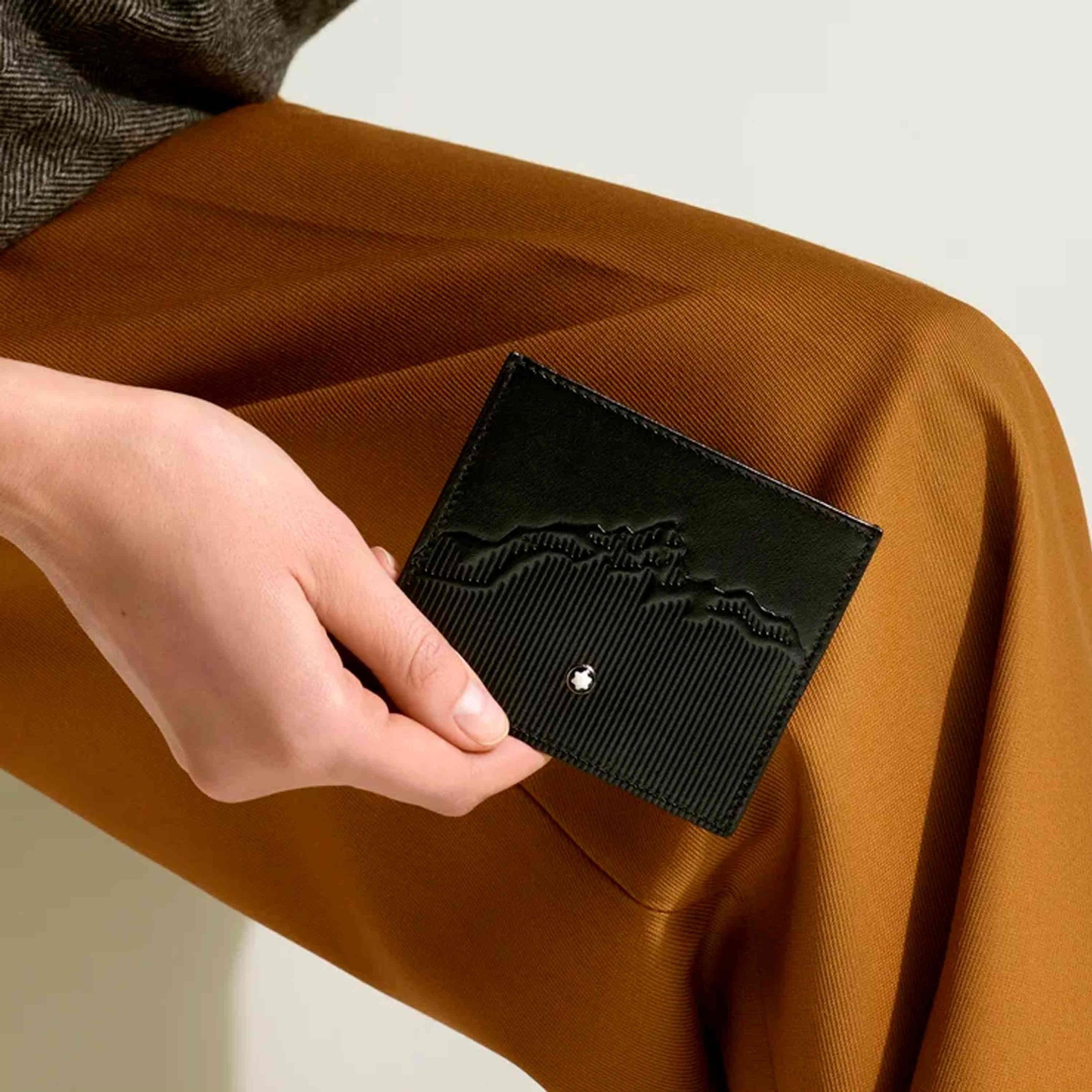 PORTA CARTÃO MONTBLANC 3CC - MEISTERSTUCK - PRETO