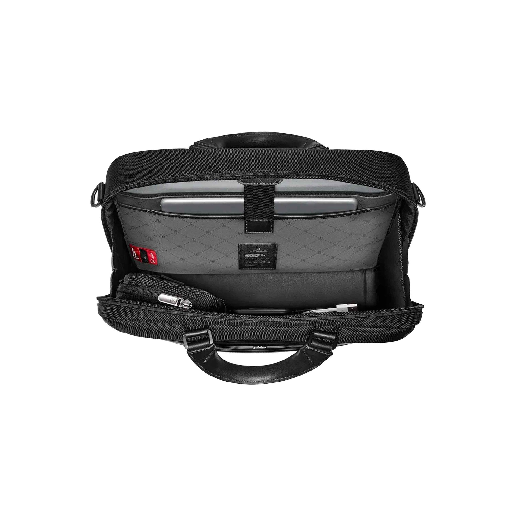 Dvie Joalheria by Bruno Koehler - PASTA VICTORINOX - MYTHIC